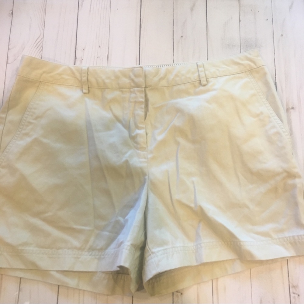 Tommy Hilfiger Khaki Shorts Size-12
